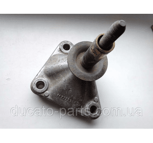 Кронштейн кріплення подушки двигуна правий Peugeot Expert 1477323080