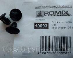 Кліпса кріплення пластикова (пістон, фіксатор) Fiat Doblo 71740178