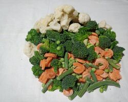 Суміш “Весняна” (цвітна капуста, капуста брокколі, морква, горошок, квасоля стрючкова )