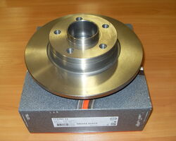 Гальмівний диск задній ( з підшипником ) ABS на 1.9 / 2.0 / 2.5dci - RENAULT TRAFIC / OPEL VIVARO