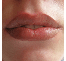 Татуаж губ (контур з розтушовкою)