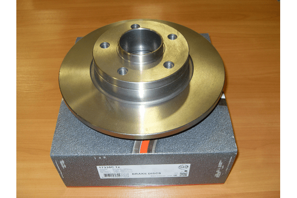 Гальмівний диск задній ( з підшипником ) ABS на 1.9 / 2.0 / 2.5dci - RENAULT TRAFIC / OPEL VIVARO - NaVolyni.com